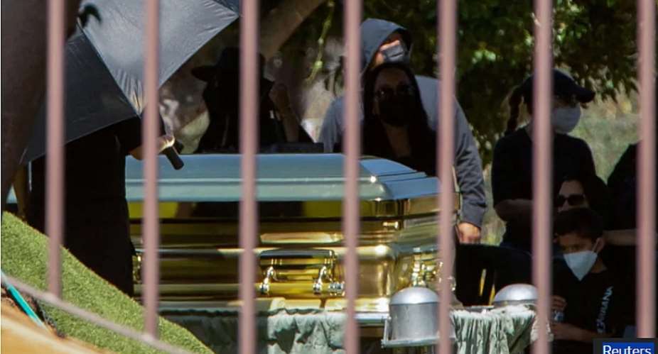 Mexican drug lord El Mencho buried in golden coffin
