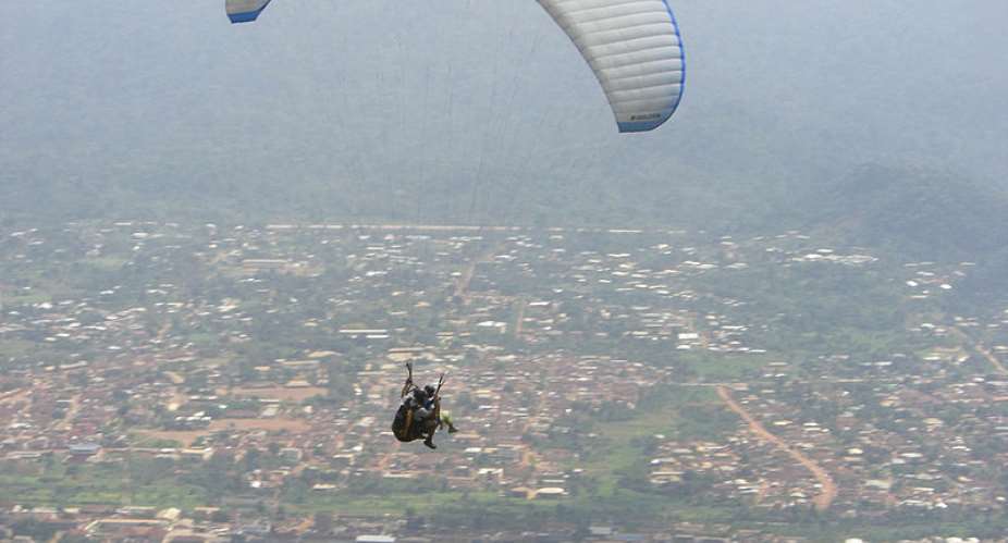 Paragliding near Nkawkaw draws thousands of visitors every April - Source: