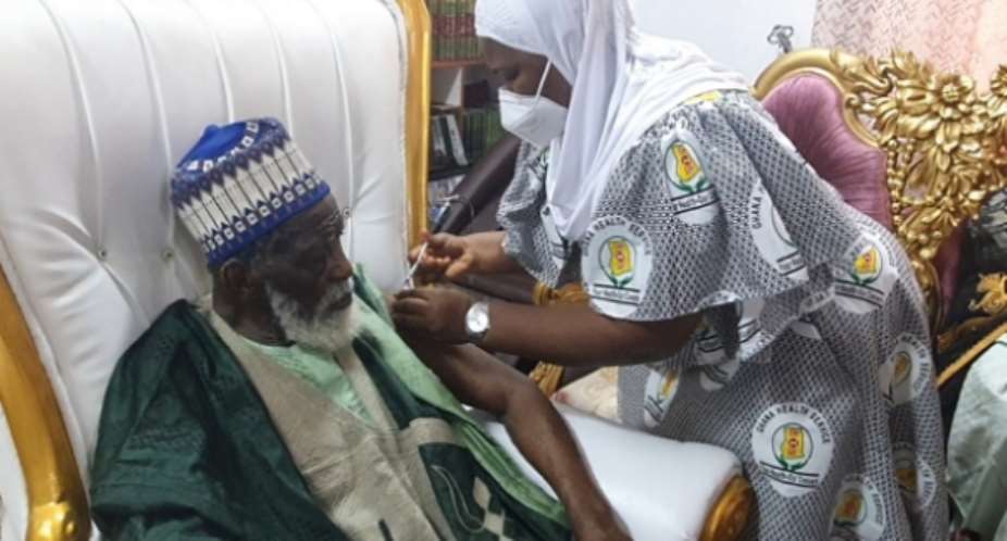 National Chief Imam, two wives take Covid-19 jab, says 'COVID-19 vaccine is God's solution to the pandemic'