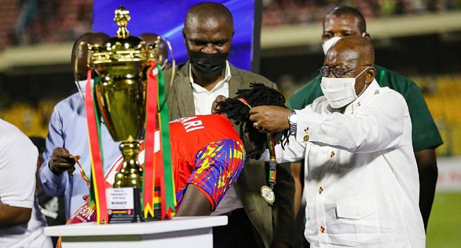 Sulley Muntari clinches first trophy with Hearts of Oak a month after joining club