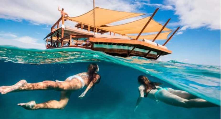 A floating Pizza Bar In The Middle Of The South Pacific