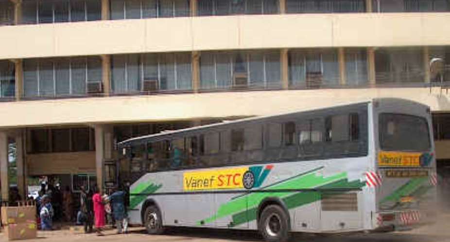 Highway Robbers Hold Up STC Bus  Rob Passengers