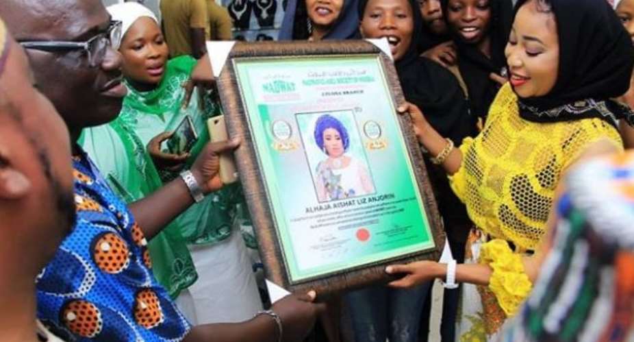 Actress, Lizzy Anjorin Honoured by Islamic Group