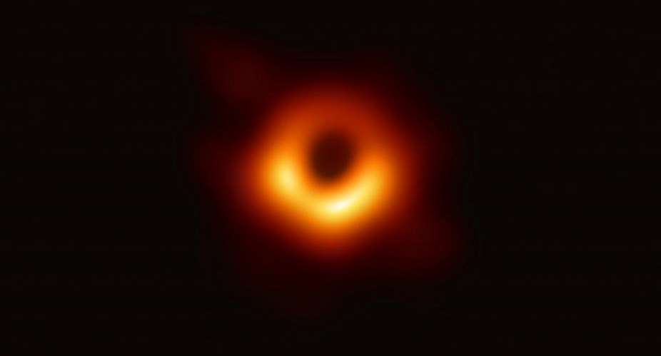Photo: Event Horizon Telescope