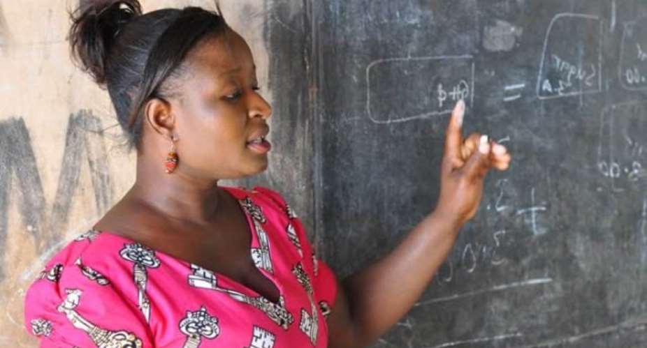 Teachers Hot As Minister Proposes First Degree For Minimum Requirement