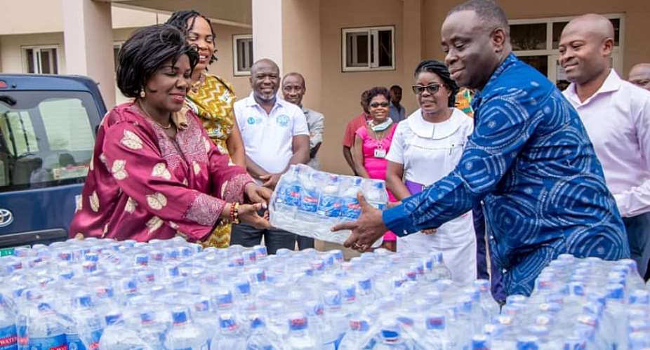 Sanitation Minister Donates To Health Workers Fighting Coronavirus