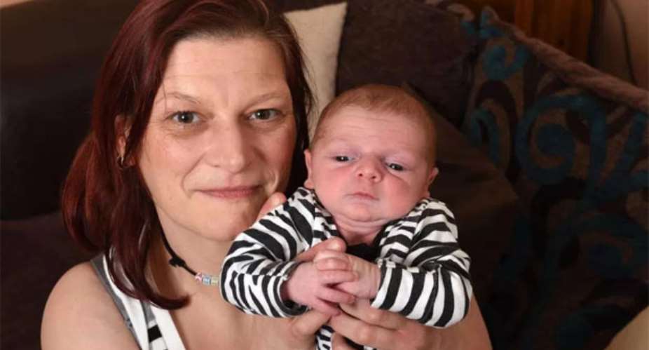 Mum Delivers Her Son In Bed After Not Realising She Was Pregnant Until ...