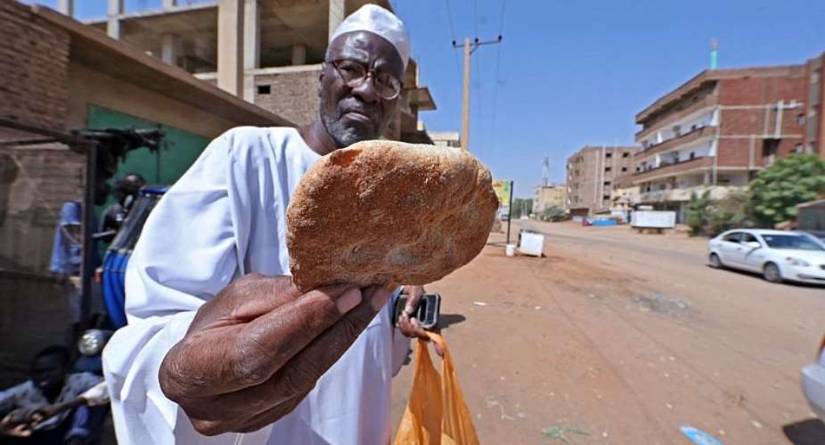 Widespread protests have followed changes in the subsidised price of Baladi bread, a traditional Sudanese flatbread. - Source: Photo by MUJAHED SHARAF AL-DEEN SATI/AFP via Getty Images