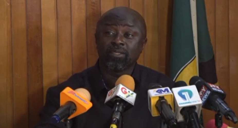 A/R: We’ll flog traders who violate pavement trading ban – Kumasi Mayor