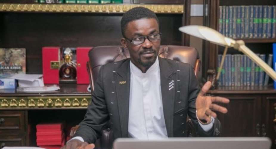 Nam 1 fires back; Stop linking me to Akuapem Poloo