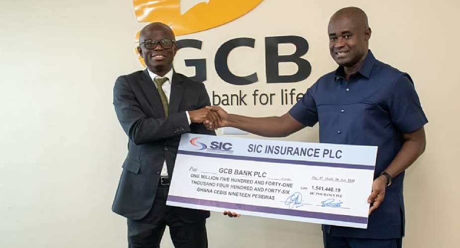 SIC Insurance pays GHS1.5 Million claim to GCB Bank