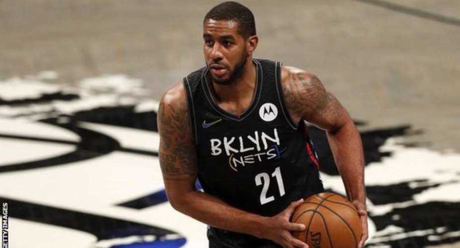 LaMarcus Aldridge averaged 19.4 points and and 8.2 rebounds per game during his career