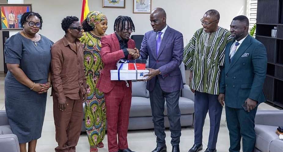 Shatta Wale joins forces with Student Loan Trust Fund to support students