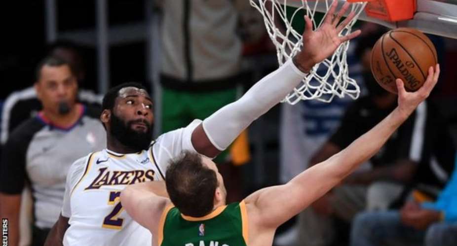 Drummond returned to the Lakers starting line-up after a toe injury to score 27 points and add eight rebounds