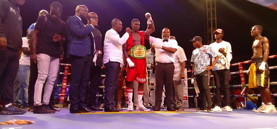 De-luxy Professional League Fight Night 4 delivers another explosion as Faizal Abubakar wins national belt