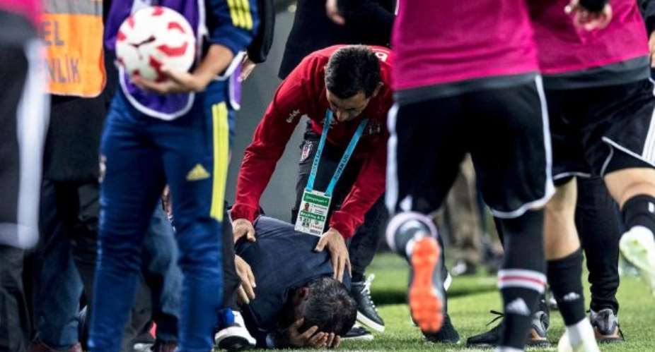 Istanbul Derby Abandoned After Beskitas Boss Hit By Object From Crowd
