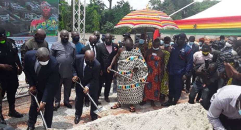 Akufo-Addo cuts sod for construction of residential facilities for judges