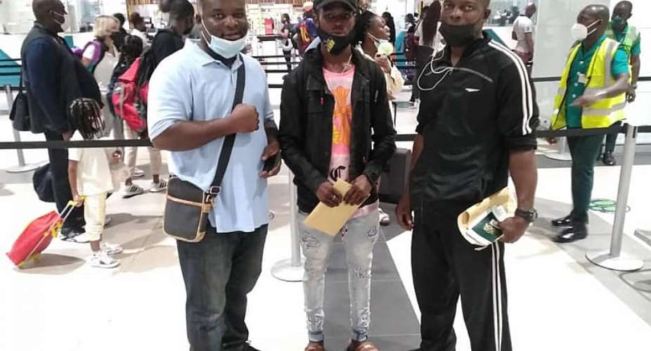 Ghana Super Bantamweight Champion Theophilus Tetteh leaves for RSA