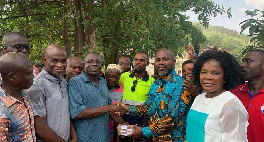 Obuasi East MP donates Ghs100,000 to victims of Boete Timber Market Fire