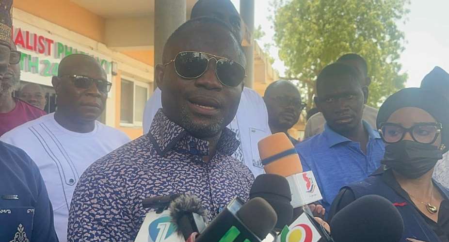 Health Minister Mintah Akandoh makes surprise visit to Tamale Teaching Hospital over negligence claims