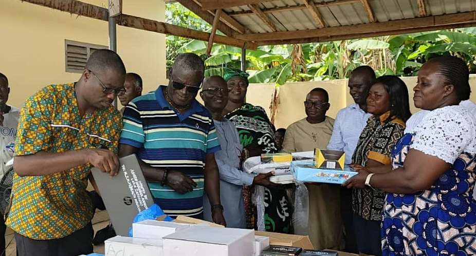 Oldtimers Executive Club Donates Medical Supplies to Koforidua Effiduase Health Centre