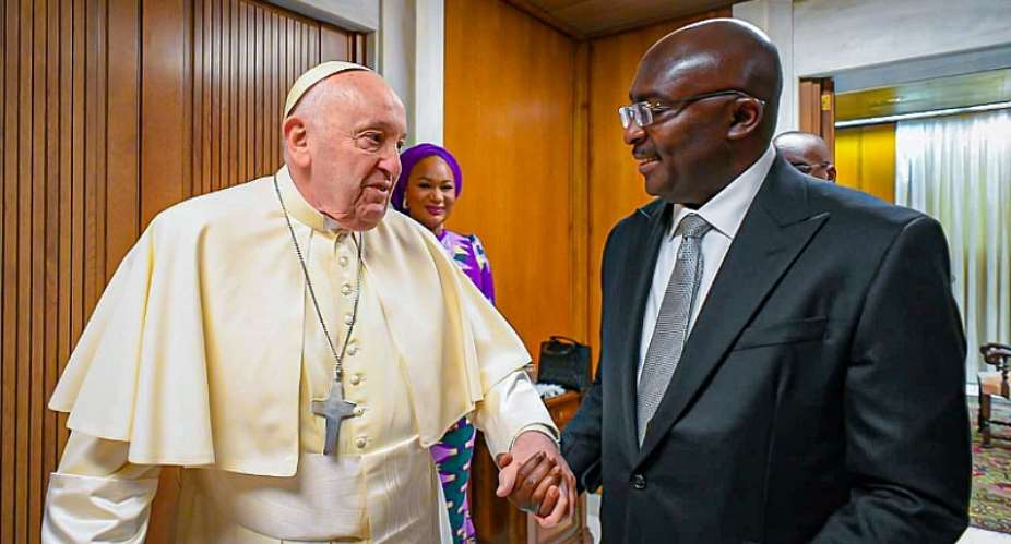 Pope Francisleft and Vice President of Ghana, Dr. Mahamudu Bawumia