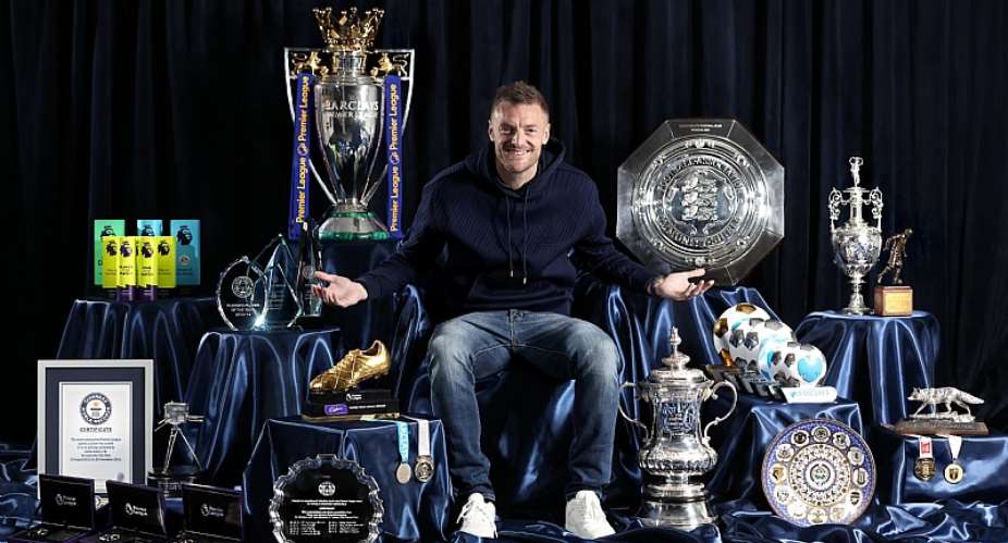 Jamie Vardy to leave Leicester City at end of the season