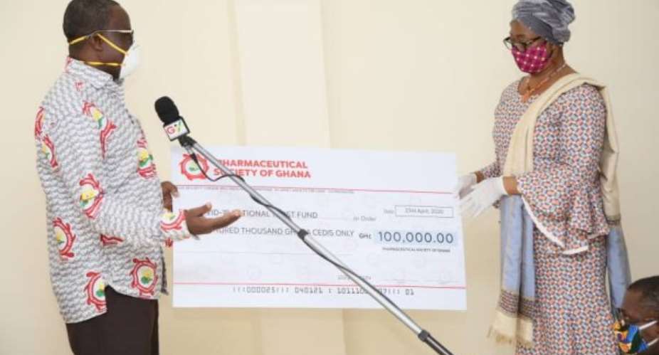 COVID-19: Pharmaceutical Society of Ghana Donates GHC100,000 To Trust Fund