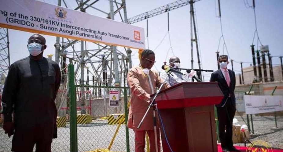 Mr. Amewu commissioning the project