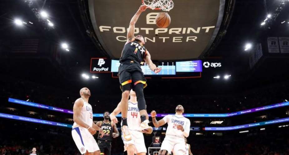 The Phoenix Suns scored 18 unanswered points in the third quarter to take control against the LA Clippers