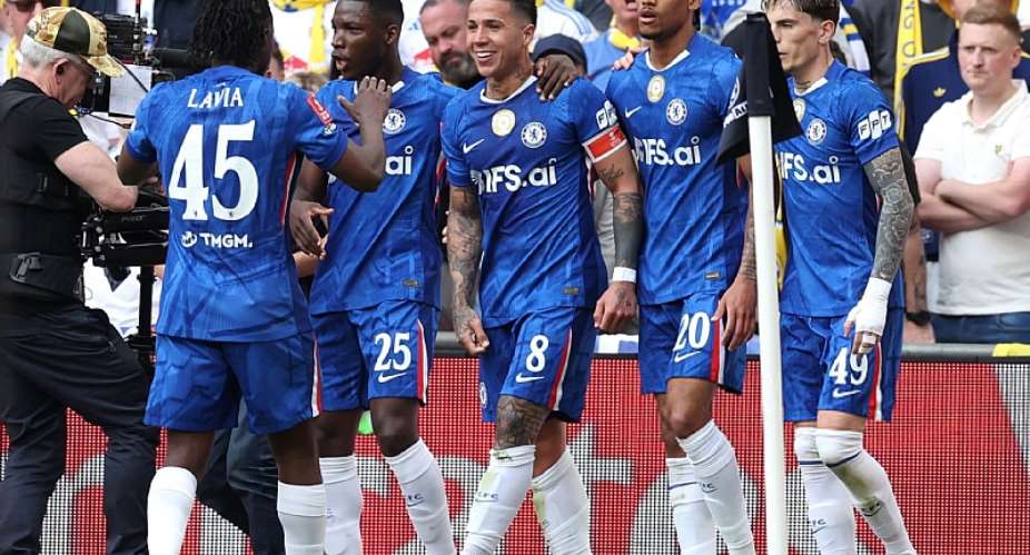 Chelsea edge out Leeds to set up FA Cup final against Manchester City
