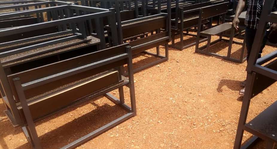 Dormaa East:  Some selected schools take delivery of 180 dual desks