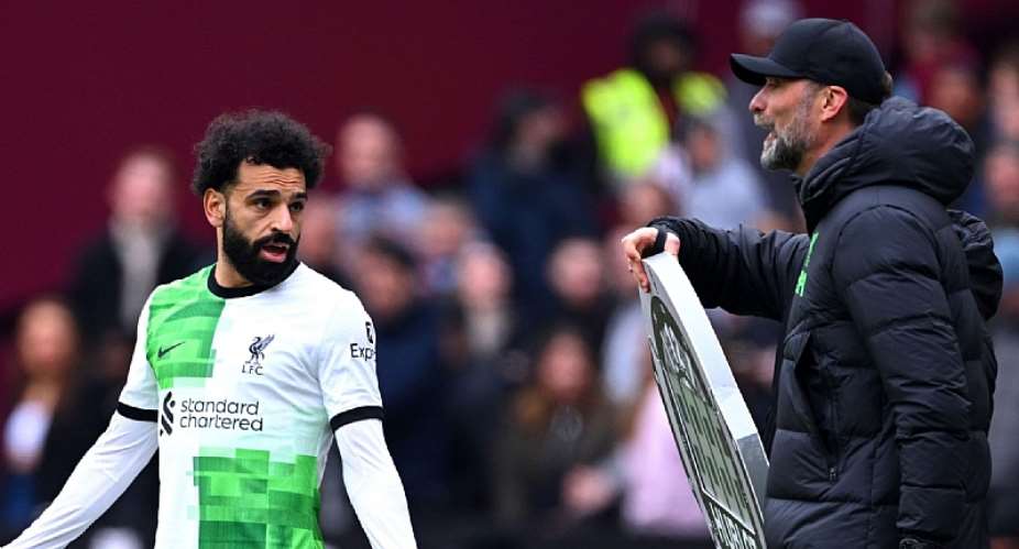 GETTY IMAGESImage caption: Mohamed Salah seemed to clash with Jurgen Klopp as he prepared to come on as a 79th-minute substitute