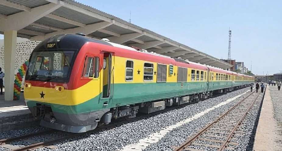 Transport minister re-launches passenger rail service to boost connectivity
