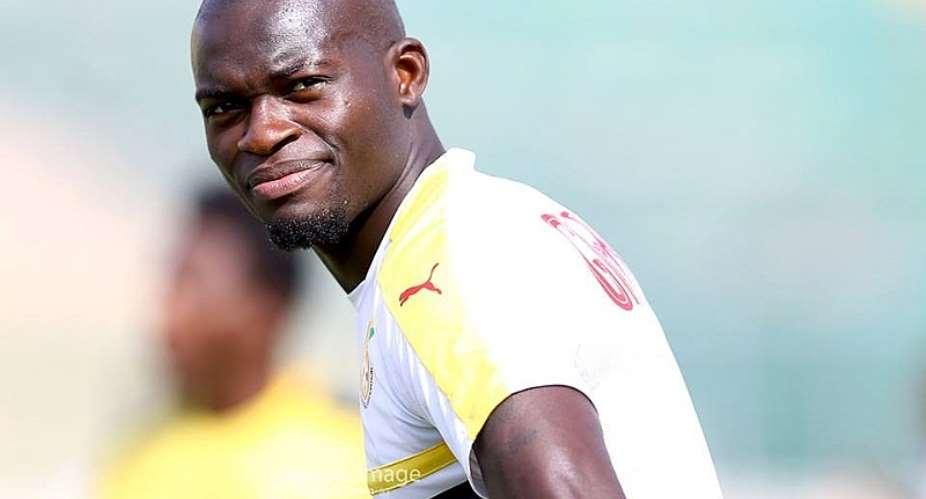 Black Stars Midfielder Isaac Sackey And His Teammates Involved In Fatal Accident