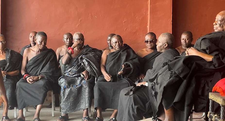 Mampong Traditional Council sets up Committee for late Mamponghenes funeral rites