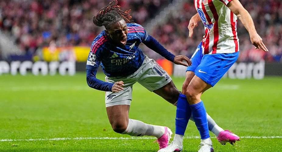 Champions League: Arsenal draw at Atletico after penalty controversy