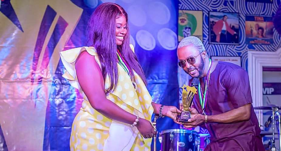 eTV Ghana's Mercy Bee wins Best TV Personality award