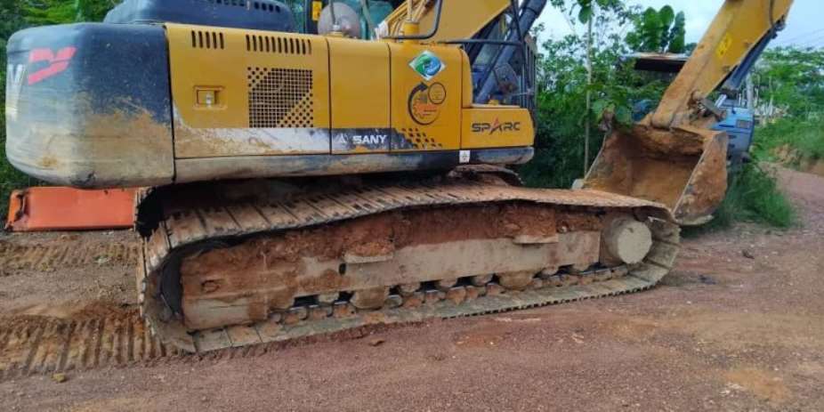 E/R: Eastern Regional Minister announces seizure of 10 excavators in renewed galamsey crackdown