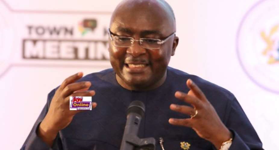 Vice President Bawumia addressed the nation at the Economic Management Team town hall meeting at the College of Physicians and Surgeons on Thursday.