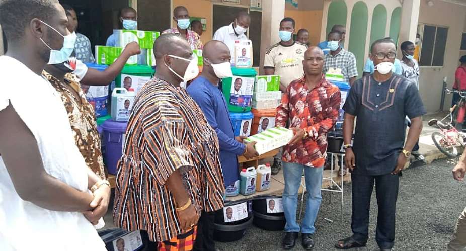 NPP PC For Upper West Akim Constituency Donate Items To Fight Covid-19