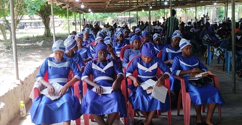 Picture shows congregants