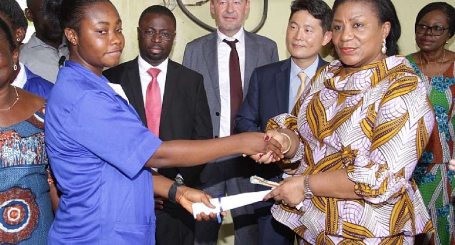 First Lady Commends Female Electronic Students