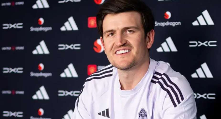 Harry Maguire signs Manchester United contract extension