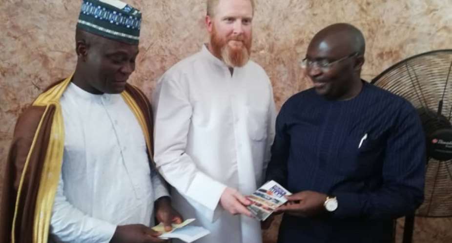 The Imam, John Fontaine and Dr Bawumia during the donation
