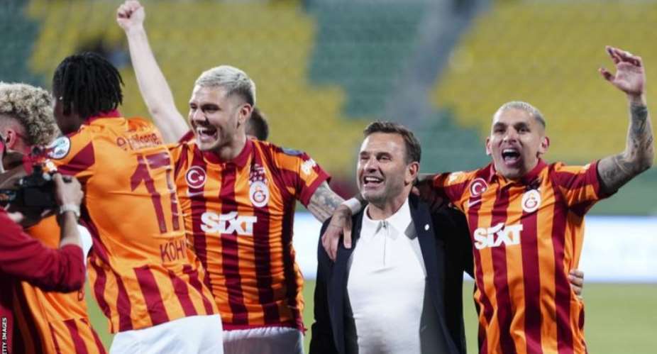 Galatasaray celebrated winning the trophy after the match ended prematurely