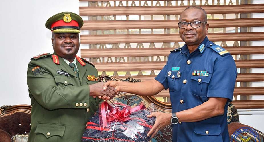 Ghana Air Force commends outgoing Zambian defence advisor, Brigadier General Derek Mbolela Mwendaogyo