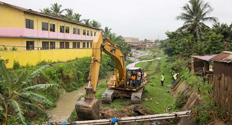 W/R: EKMA begins dredging major storm drains ahead of peak rainy season