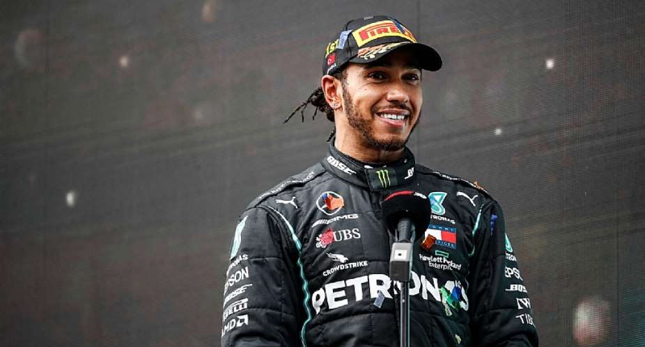 Mercedes to start contract talks with Lewis Hamilton soon