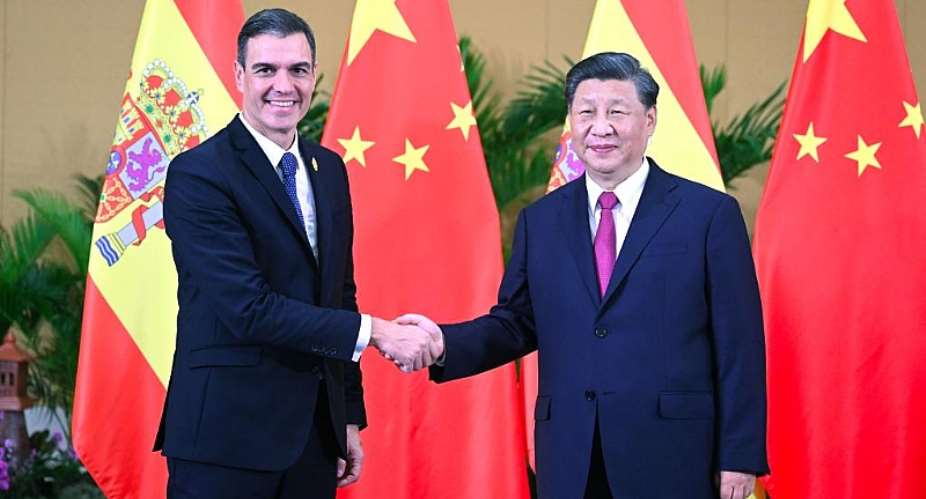 Chinese President Xi Jinping meets with Spanish Prime Minister Pedro Sanchez, who is on an official visit to China, at the Great Hall of the People in Beijing, capital of China, April 14, 2026. (China Daily)